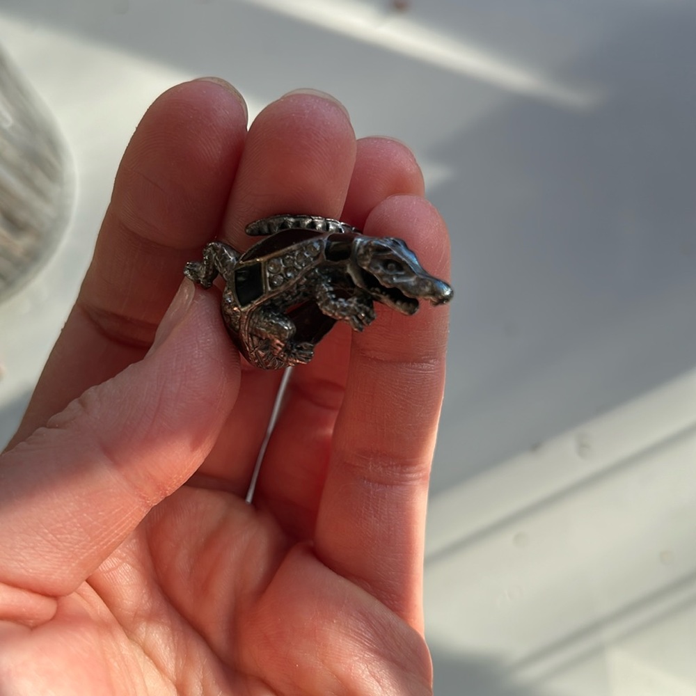 Edgy Gator Ring